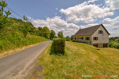 Gelijkvloers huis met 1,5 hectare