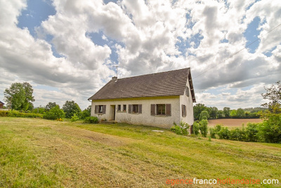 Gelijkvloers huis met 1,5 hectare