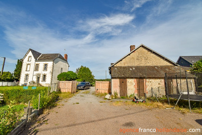 Statig dorpshuis met schuur en gîte