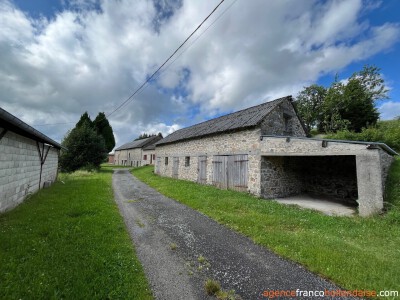 Boerderij, schuren, ruine/gîte en 4,3 hectare