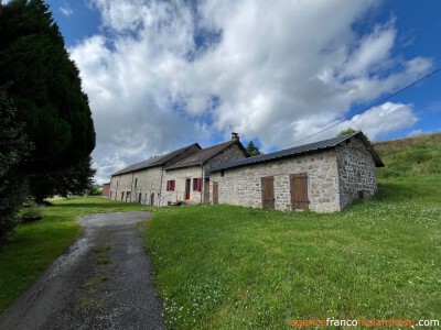 Boerderij, schuren, ruine/gîte en 4,3 hectare