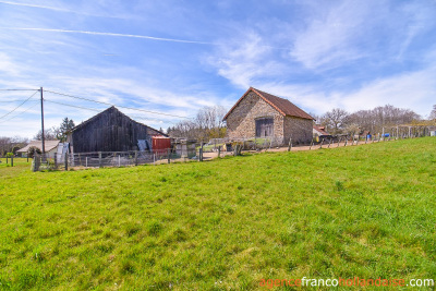 Boerderijtje met gebruik van 4 hectare