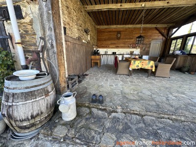 Grote schuur met “eend” en knus huis op 3.5 ha