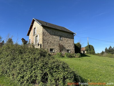 Grote schuur met “eend” en knus huis op 3.5 ha